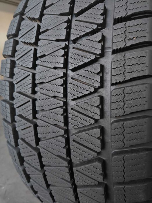 Bridgestone Blizzak DM-V3 R20 285/50 116T 1-2штуки не комплект