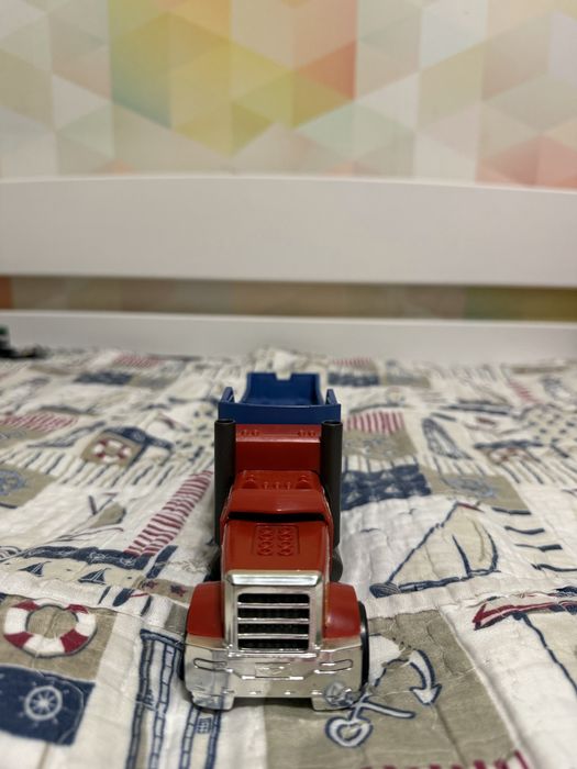 Hot Wheels вантажівка тягач грузовик трак