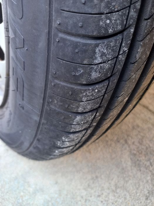 Vendo SAAB 900 75% em bom estado