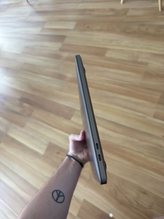 Macbook Pro M2 2022