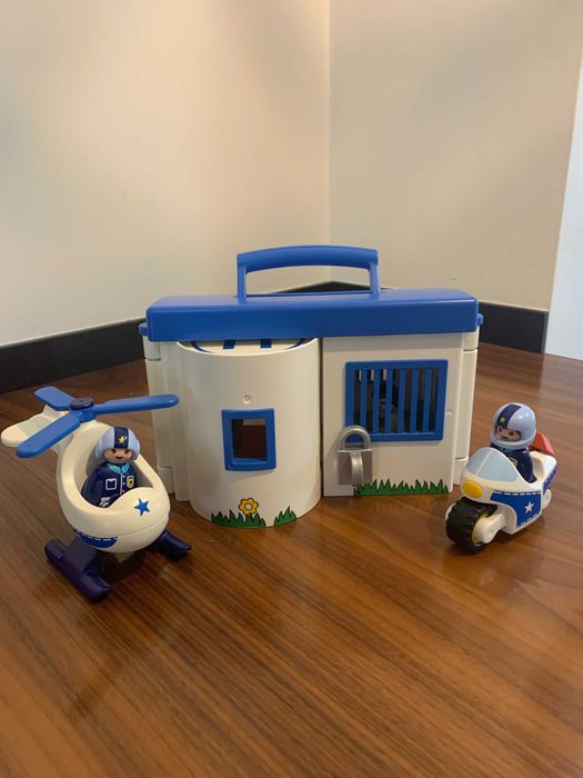 Playmobil Junior esquadra de polícia + camião do lixo