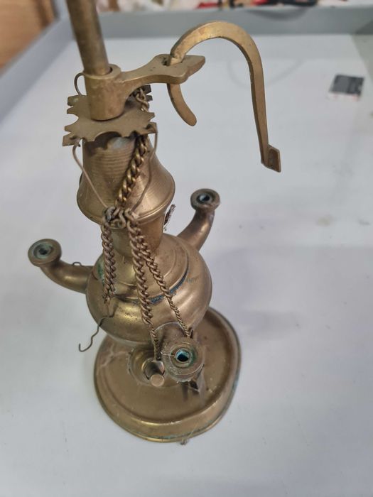 Peça de Latão Muito Antiga – Um Tesouro Cheio de História!