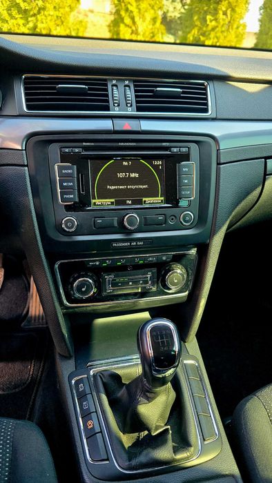 Авто Шкода Суперб 2011року з 1.6ТДІ, Чорний седан! 234тис пробігу.