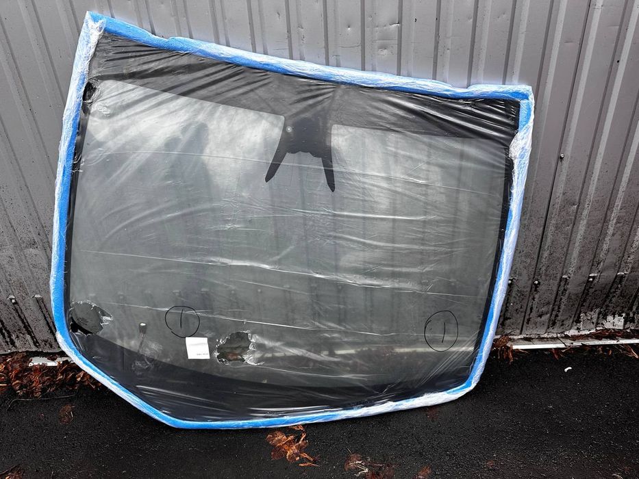 Лобове скло стекло Tesla model Y 3 S 2017-2024)