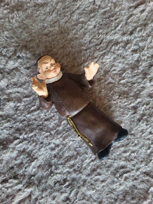 Mnich benedyktyński figurka