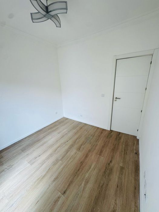 T2 Remodelado a Estrear na Brandoa – 1.100€