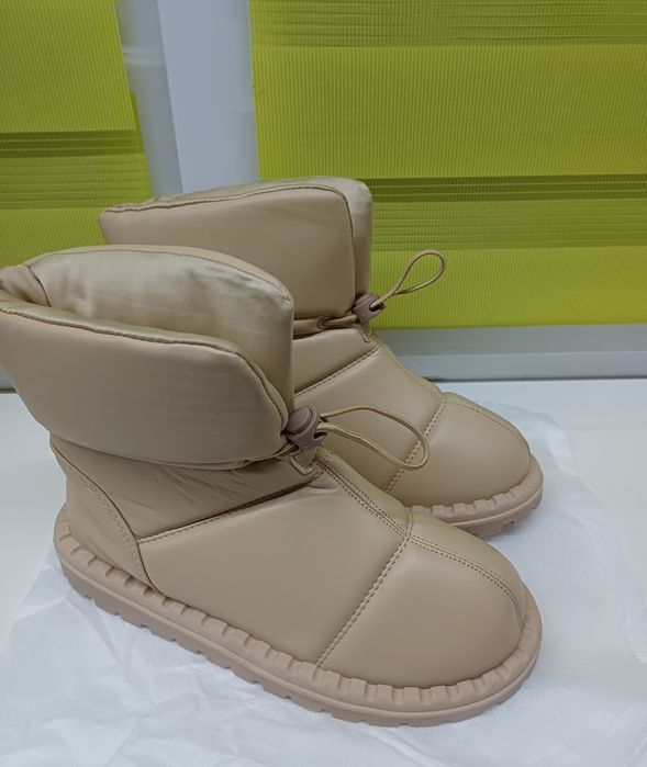 Дутики, угги беж