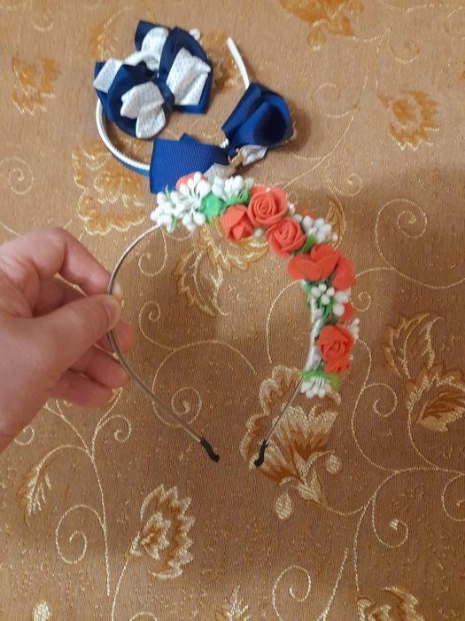 Обруч та резинки для волосся