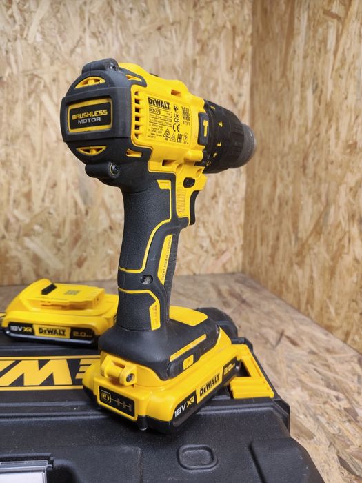 Wiertarko-wkrętarka DeWalt dcd 778
