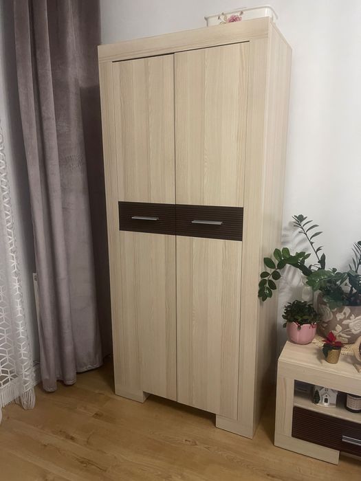 Szafa bardzo pojemna