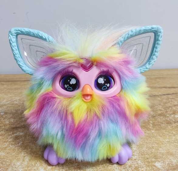 Hasbro Furby kolorowe F8900 Maskotka interaktywna