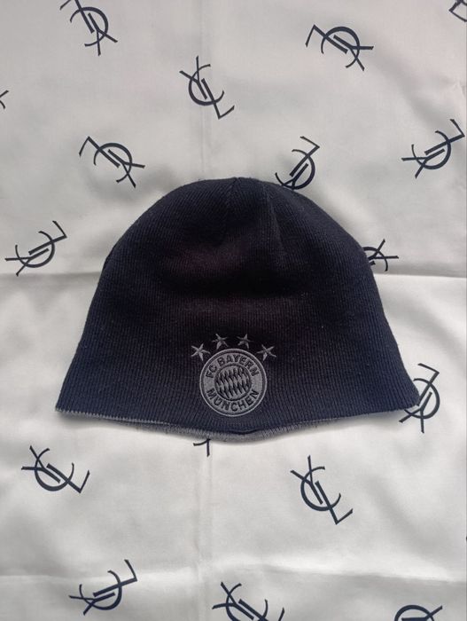 Шапка Баварія Мюнхен на дві сторони