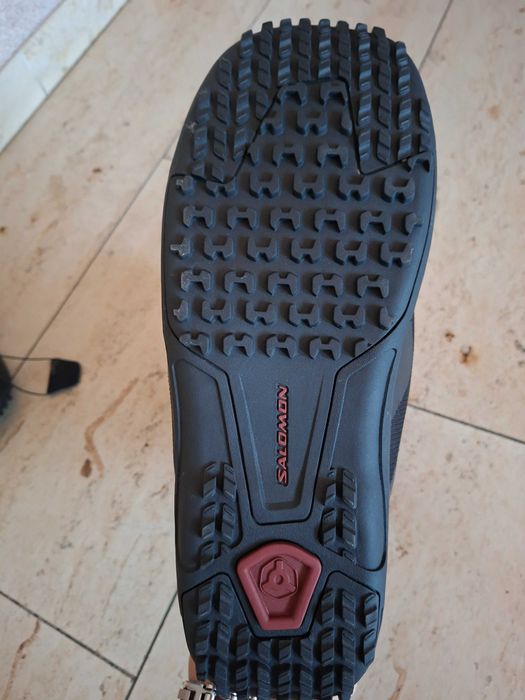 Snowbord K2,buty Salomon.