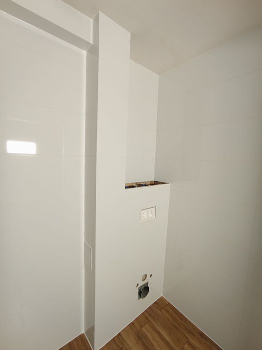 Glazurnik, układanie płytek, malowanie, gladzie, wykończenia wnętrz