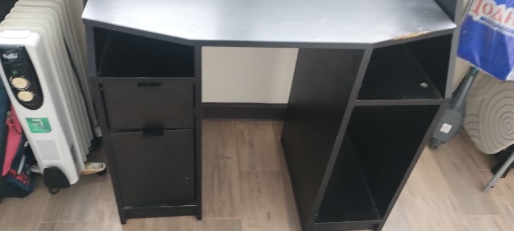 Геймерскиї стіл Зевс