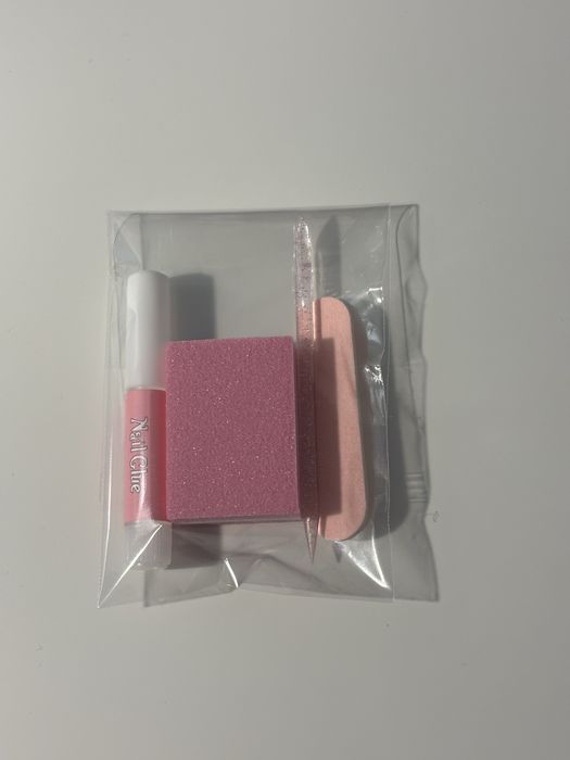 Press on nails rozmair S