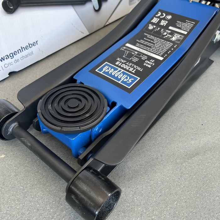 Scheppach Підкатний двопоршневий домкрат 3 Тони низька посадка