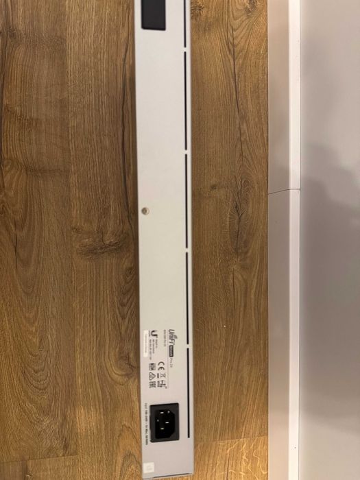 Switch Ubiquiti USW-PRO-24