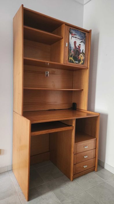 Secretária muito prática!