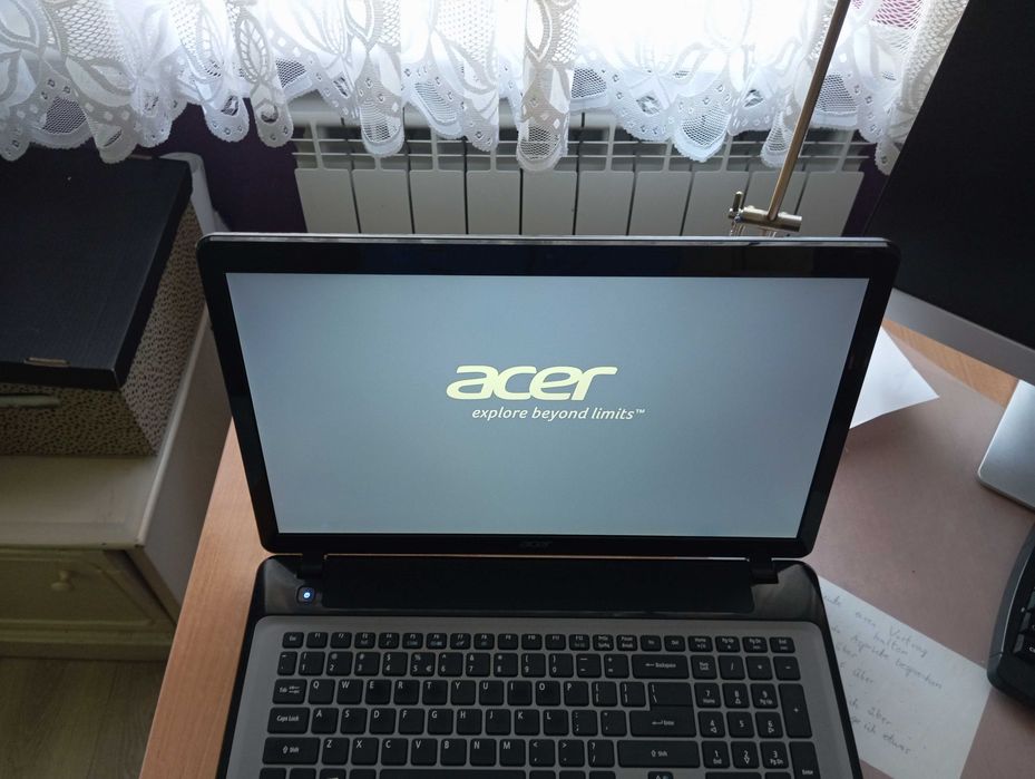 Laptop ACER TravelMate P273-M