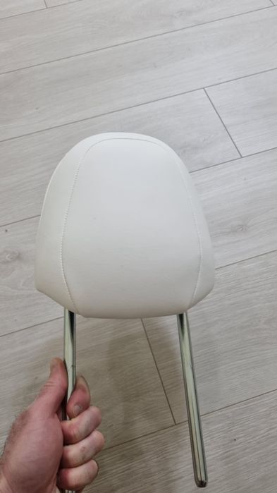 Водійське сидіння model 3, model y