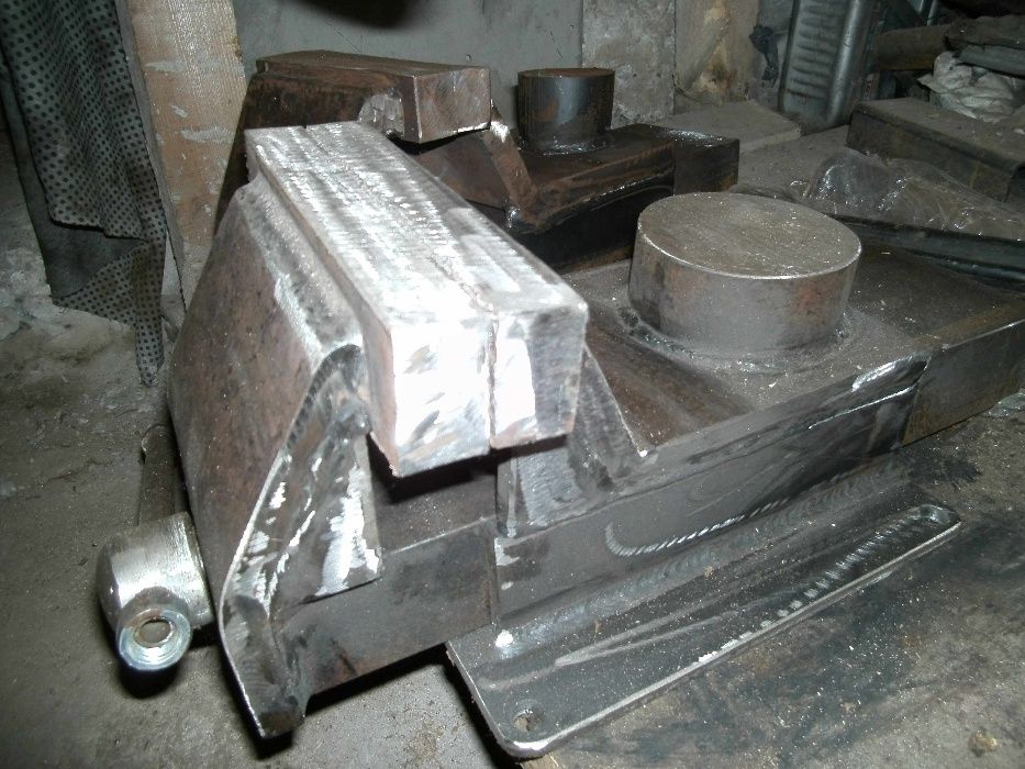 Imadło, stalowe ,duże,SLUSARSKIE , 23kg , FI 28mm