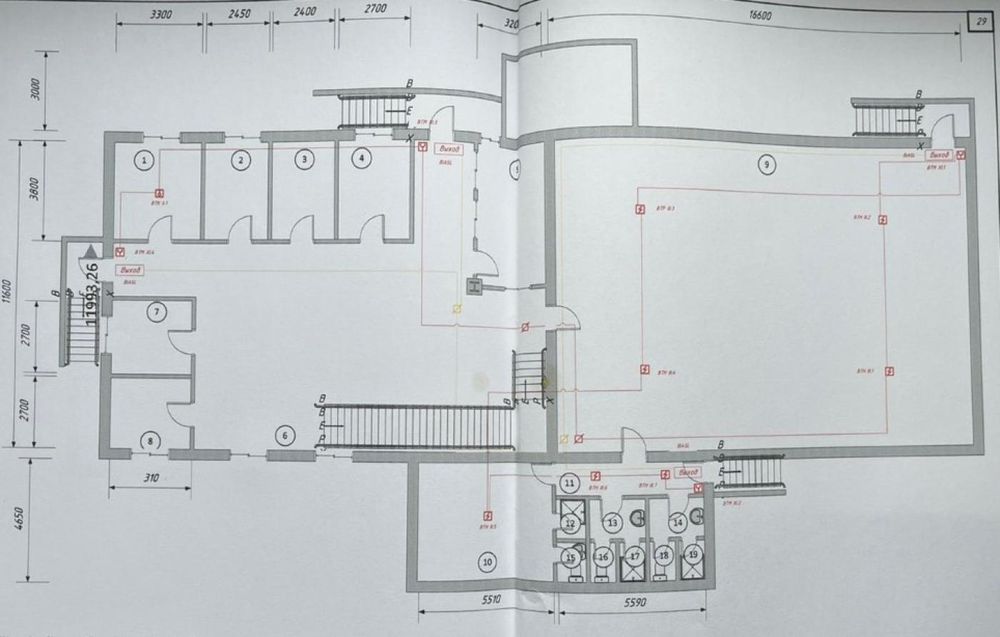 Окремо розташована будівля 1300 м² на виїзді до Дніпра