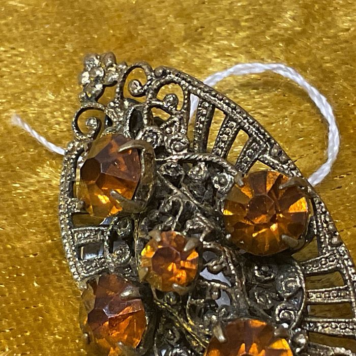 Broche  peça vintage 4 cm