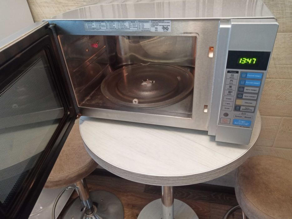 Микроволновая печь LG Нержавейка