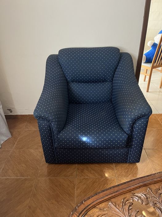 Conjunto de Sofás, 2 individuais e 1 duplo, nao inclui almofadas