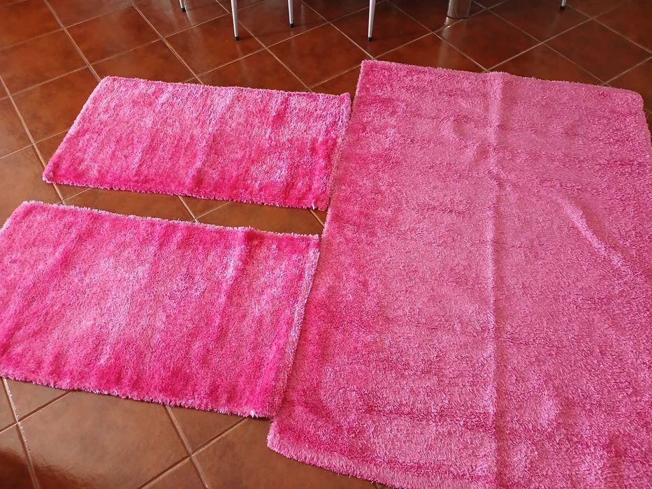 Conjunto de 2 tapetes e 1 carpete
