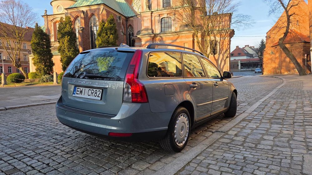 Volvo V50