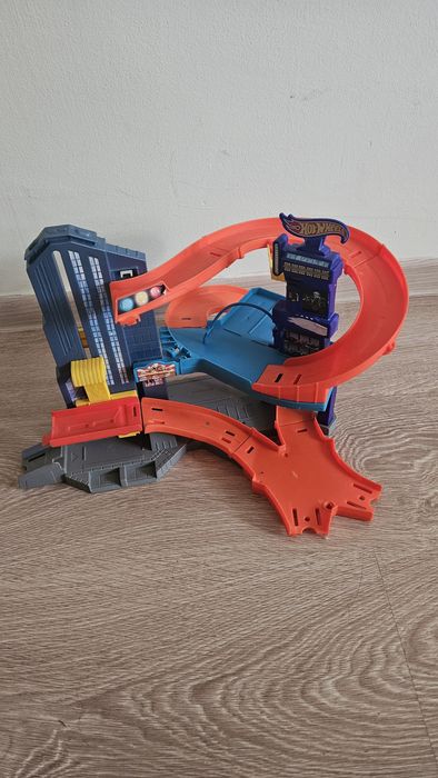 Трек hot wheels іграшки іграшка