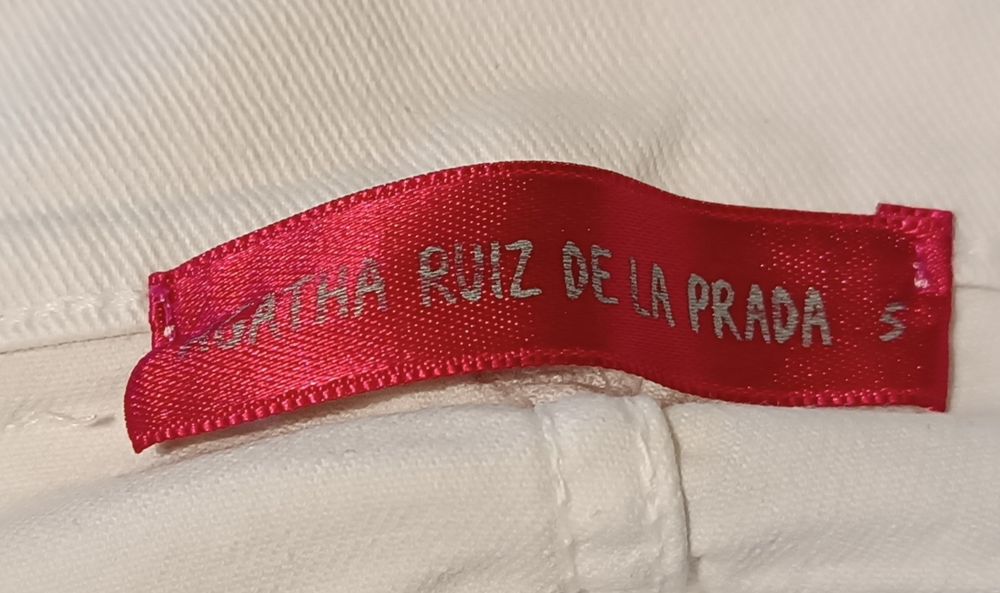 Calção Branco. Agatha Ruiz de lá Prada. 5 Anos