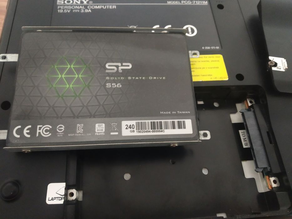 Laptop Sony Vaio PCG71211M