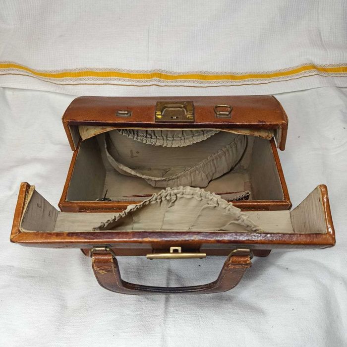 скидка 50% Cаквояж, винтаж / Англия