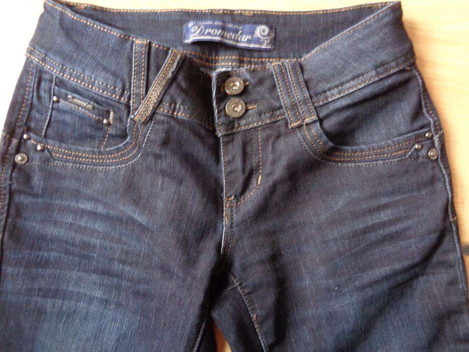 Nowe jeansy, spodnie jeansowe XS