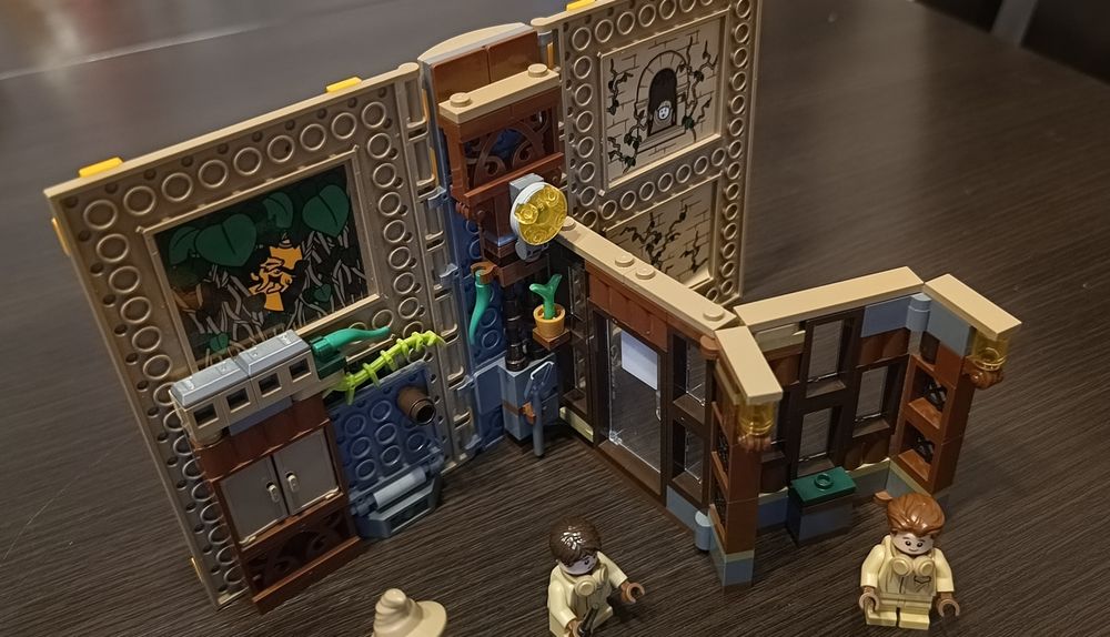 LEGO zestaw 76384 z serii Harry Potter