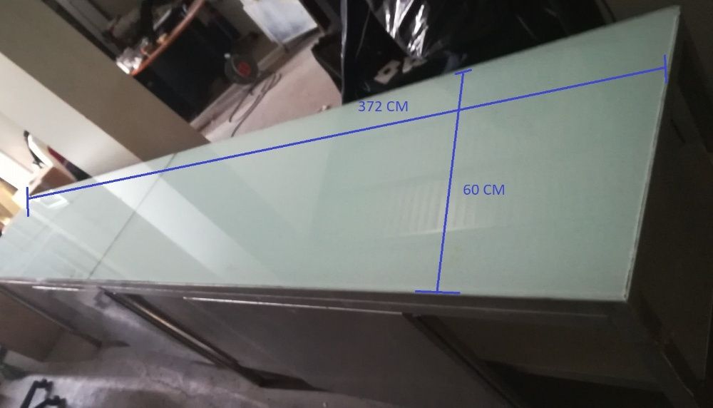 Varias bancadas de inox para desocupar