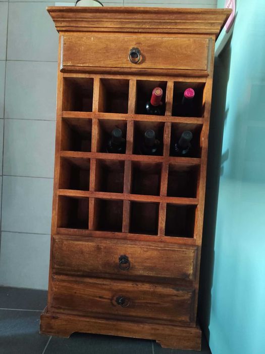 Garrafeira para 16 garrafas com duas gavetas