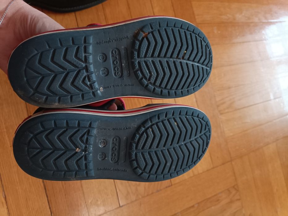 Босоніжки крокси