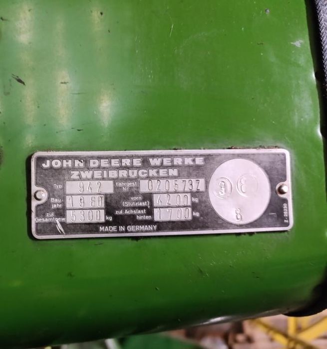 Продам John deere 942