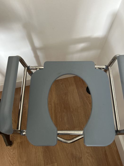 Suporte para colocar sobre a sanita