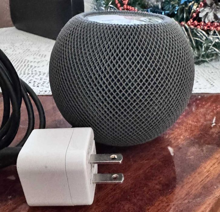 Розумна колонка Apple HomePod mini