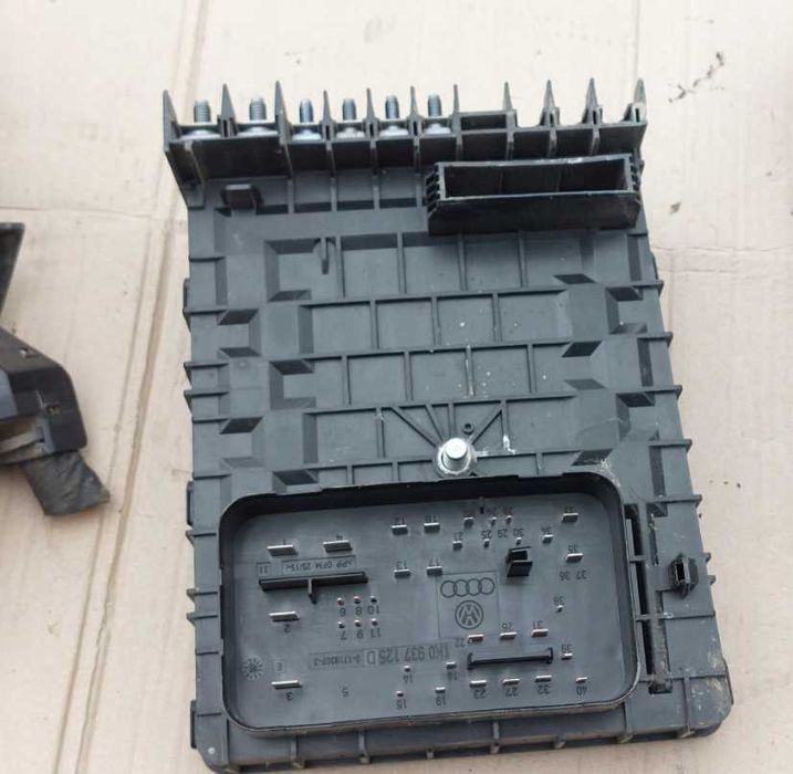 Skrzynka bezpieczników 2.0 TDI CEG VW Seat Skoda