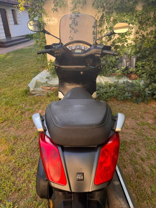 Sprzedam skuter Yamaha xmax 125 kat B 2009 rok