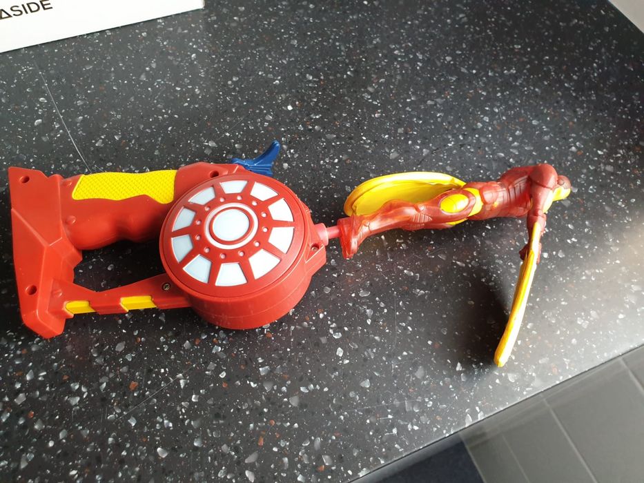 Vendo brinquedo avengers
