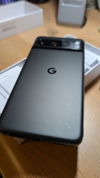 Pixel 8 pro , na gwarancji , stan bdb
