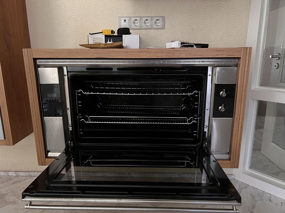 Smeg конвекційна піч