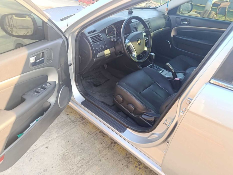 Автомобиль Шевроле Эпико в идеальном состоянии